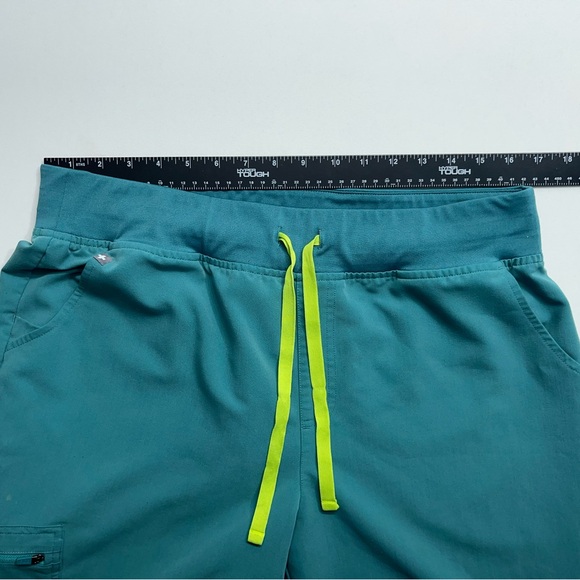 FIGS Scrub Set Womens Large Catarina Top L Petite Zamora Bottoms Green - Picture 13 of 15